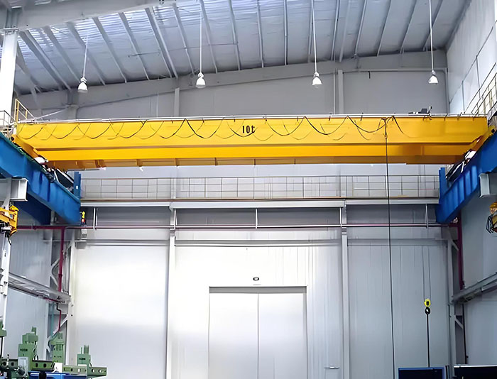 桥式与门式起重机的三大区别